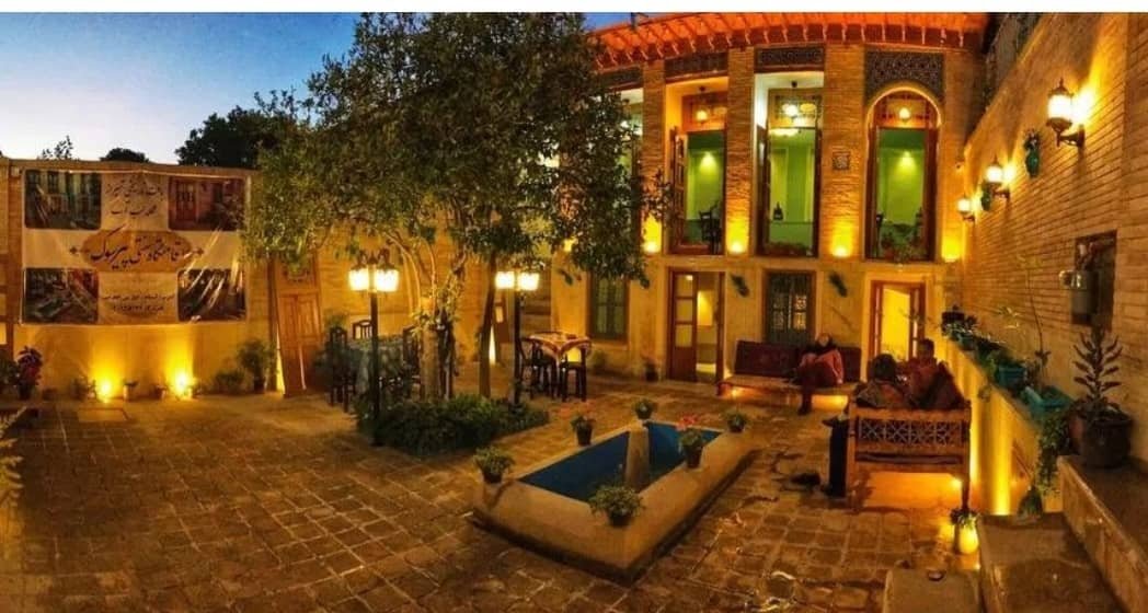 بومگردی پیرسوک در خیابان حسینی شیراز - اتاق مه لقا ملاح