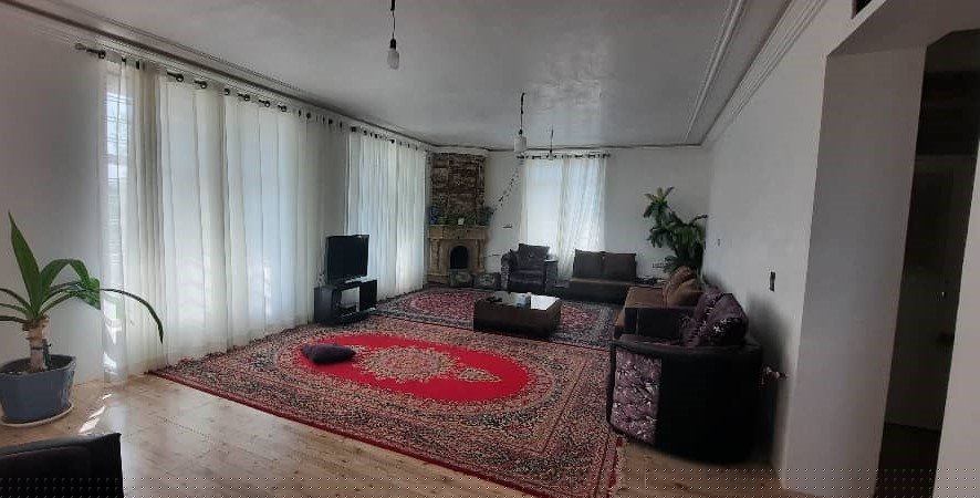 ویلا استخرروباز در روستای کریم آباد سپیدان -1