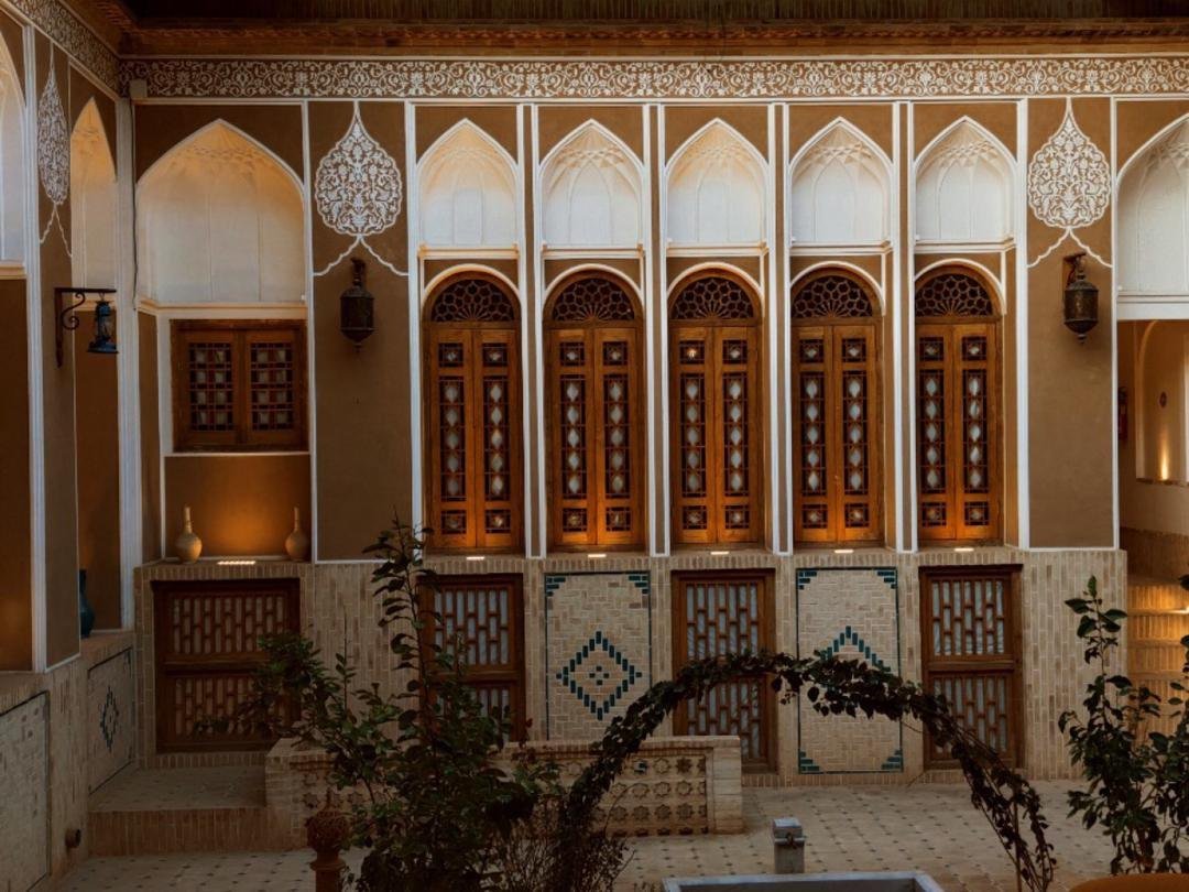 بومگردی عزیزخان در یزد - اتاق عزیز-5