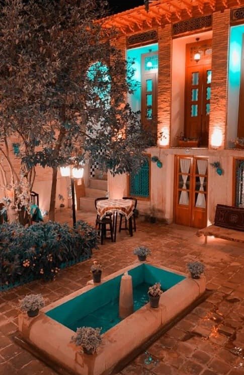 بومگردی پیرسوک در خیابان حسینی شیراز - اتاق مه لقا ملاح-5