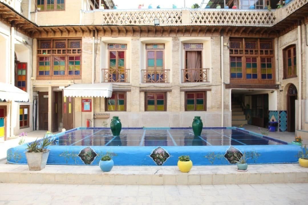 هتل سنتی نیایش در شیراز - یوسف 5-4