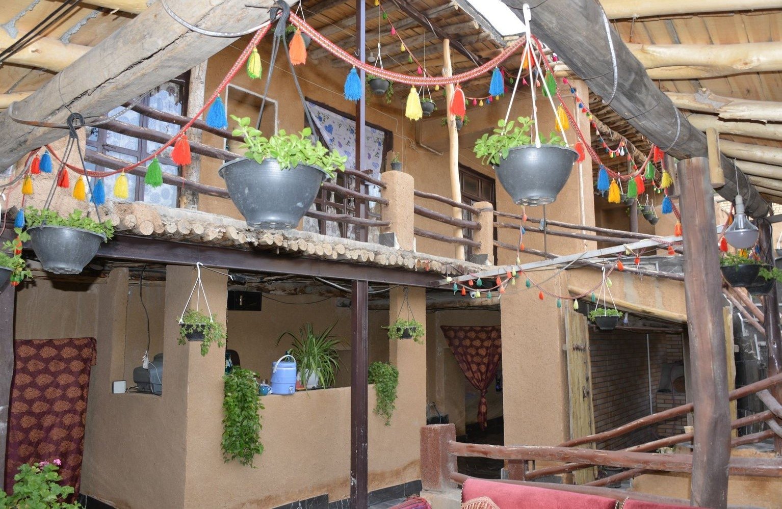 بومگردی گینای در روستای کاهکش سامان - واحد 4-4
