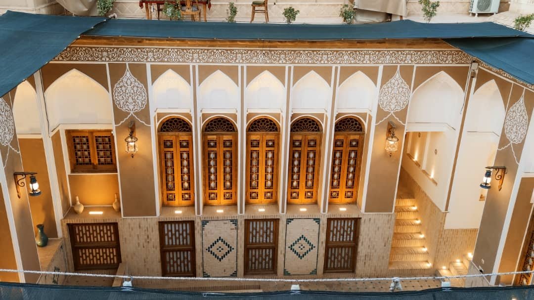 بومگردی عزیزخان در یزد - اتاق نبات-6
