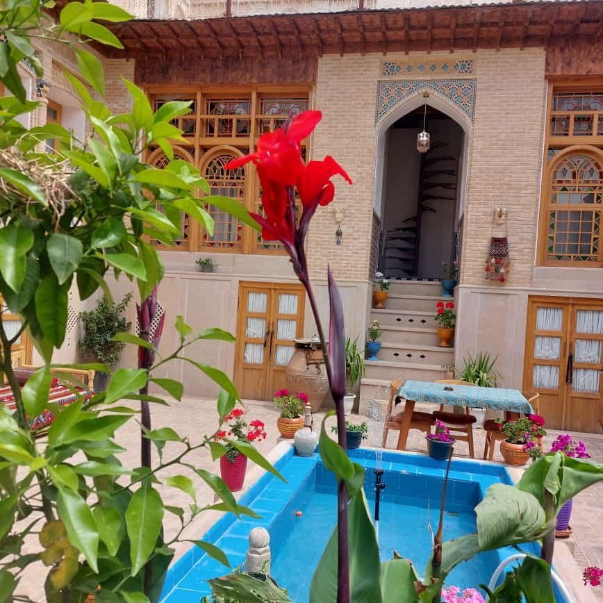 هتل سنتی سینا در خیابان لطفعلی خان زند- اتاق ترنج-4