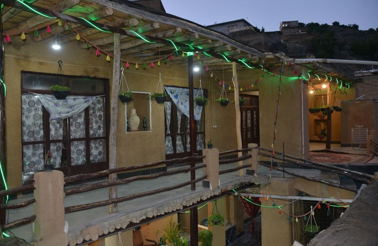 بومگردی گینای در روستای کاهکش سامان - واحد 4